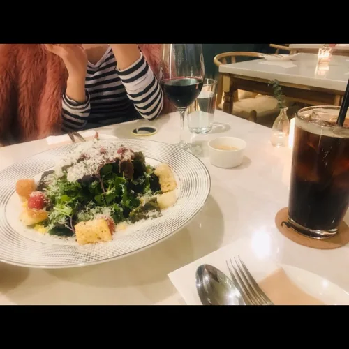 방긋