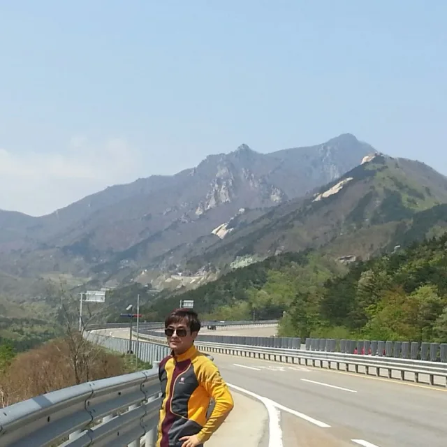 다큐