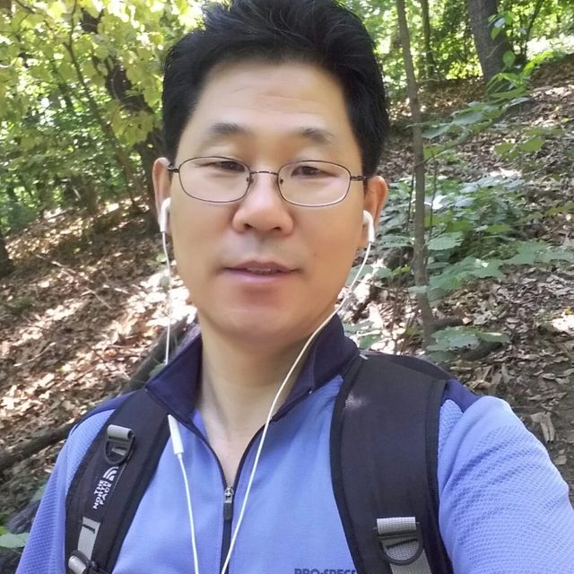유믕