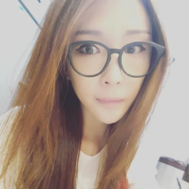 연이
