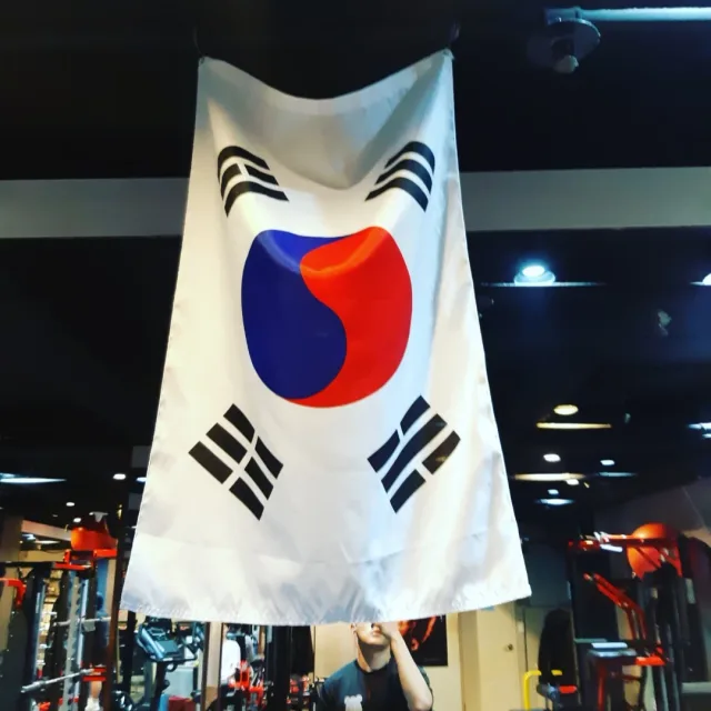 윤라우드