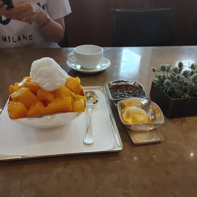 폴님