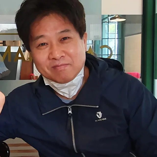 박감독