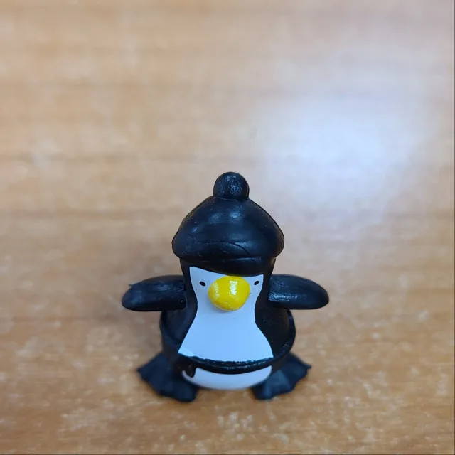 모자쓴펭귄