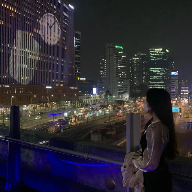 횬니