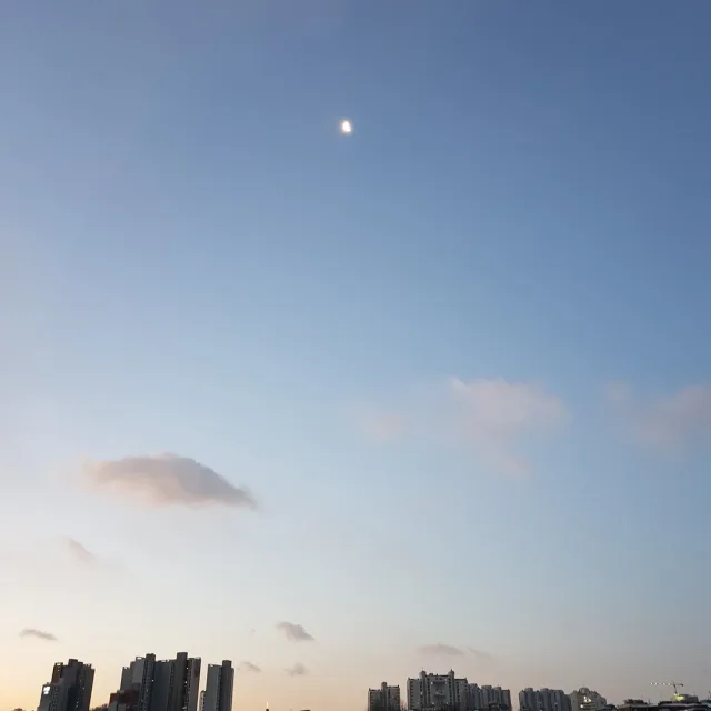 초승달