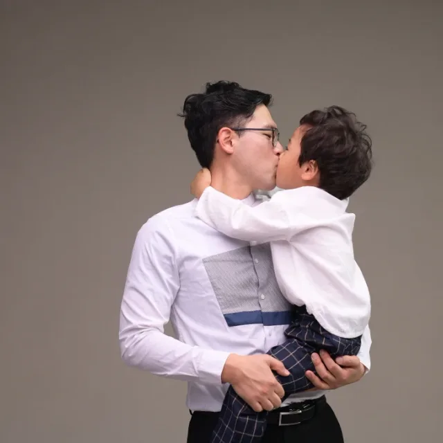 뽁근
