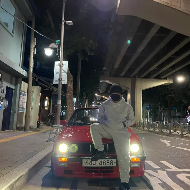 뭐이리시끄렁것이냐