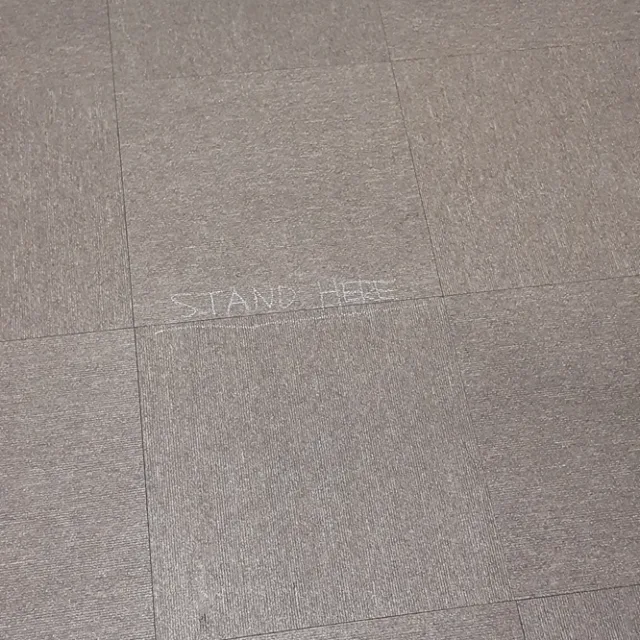 standhere
