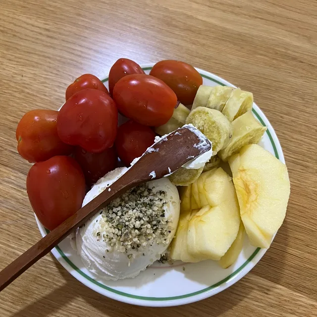 딸만둘맘