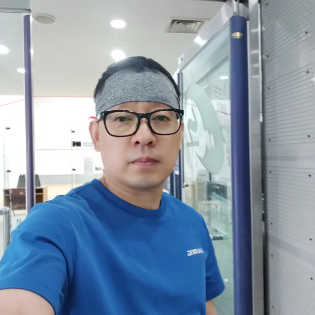 스쿼시우먼