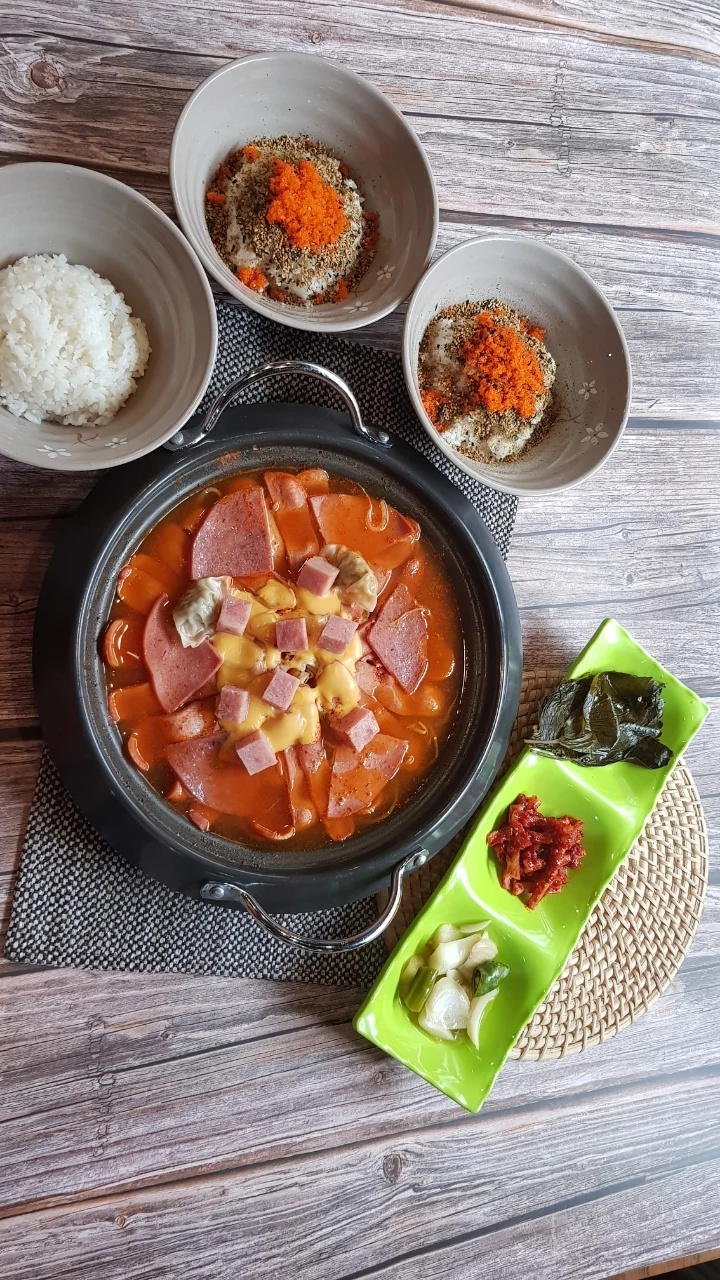 3535부대찌개와 쌈겹살
