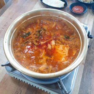 권대표양푼이김치찌개