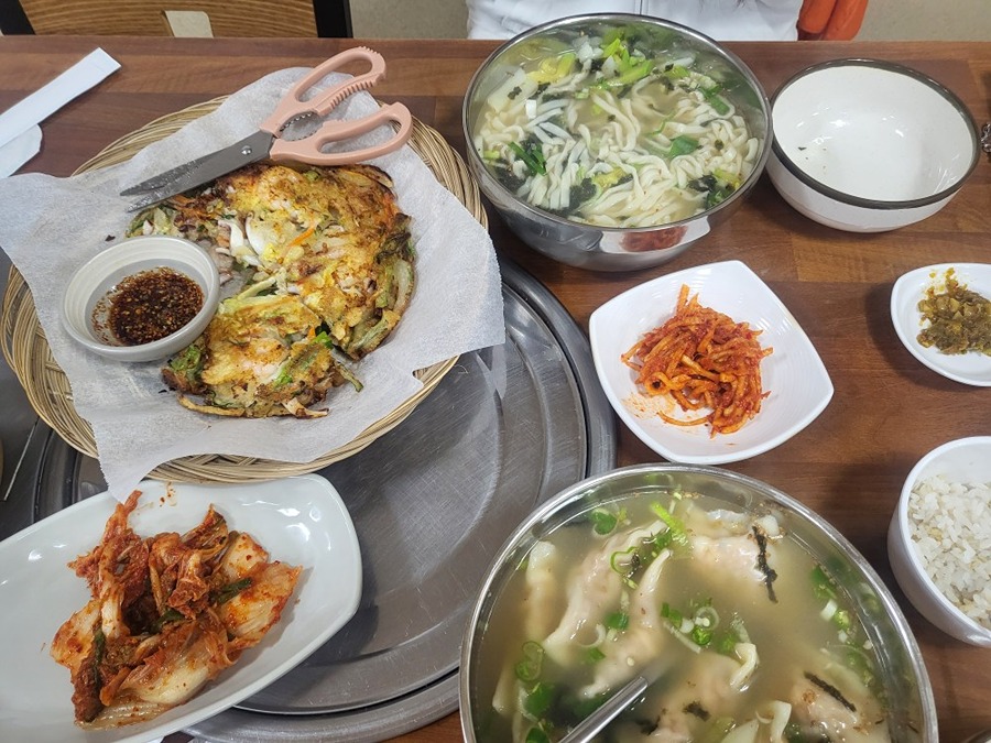 향촌칼국수 picture 5